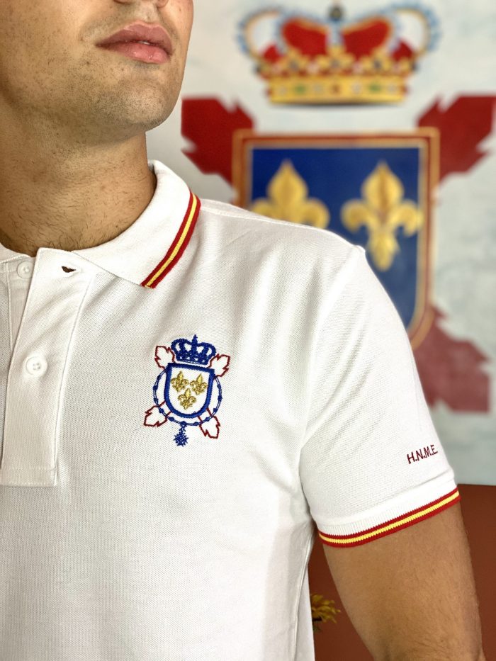 Polo blanco con Blasón bordado