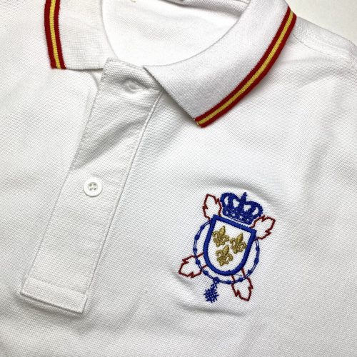 Polo blanco con Blasón bordado