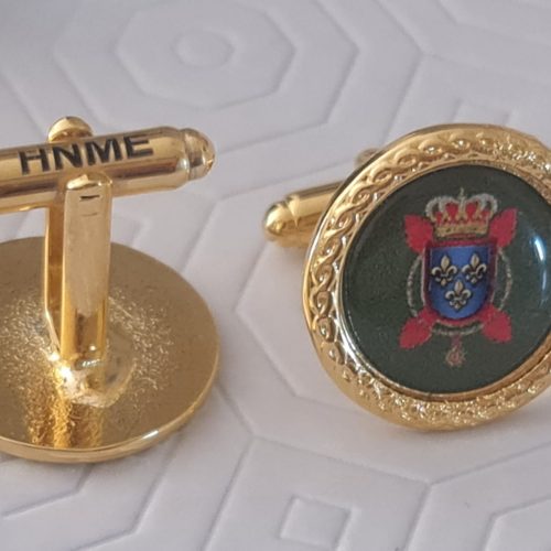 Gemelos HNME con blasón