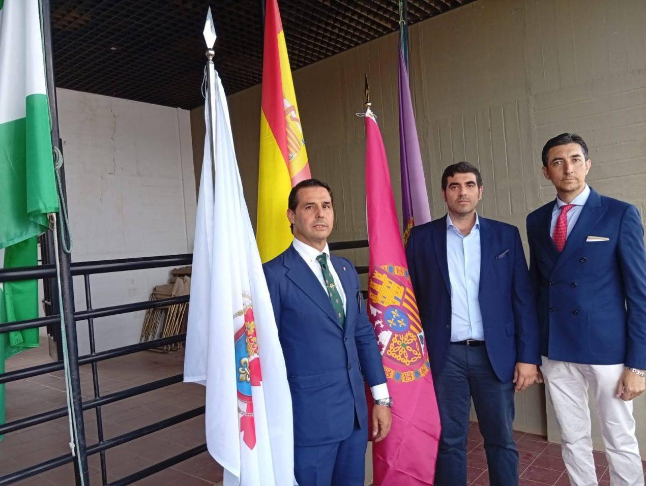 El día 21 de junio 2025 la delegación provincial de HNME presidió la gran novillada del Vll festival «Manuel Díaz Meco» que organiza la Escuela Taurina de Jaén